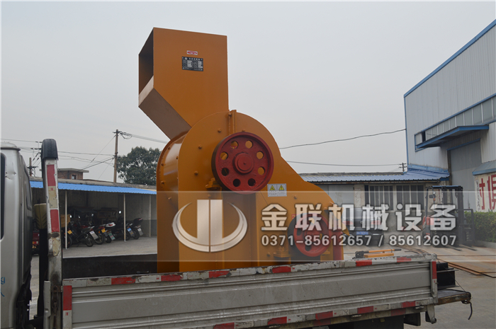 時(shí)產(chǎn)50噸煤泥粉碎機(jī)多少錢(qián)一臺(tái)，哪個(gè)型號(hào)合適使用？